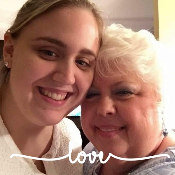 Meet your Posher, Debra - Picture 1 of 1